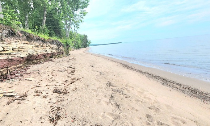 Lake Linden Casa | Serene Lake Superior Escape Beachfront Getaway or Snowy Ski Retreat