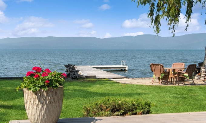 Bigfork Casa | ¡La MEJOR ubicación en Flathead Lake con acceso de agua a Bigfork! ¡Especial de agosto!