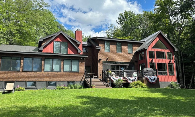 Embden Casa | Serene Lakeside Camp - Embden, ME