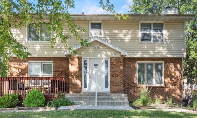 Clive Casa | Serene Large Duplex in West Des Moines