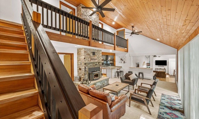 Jefferson Township Casa | Serene Laurel Highlands Getaway with Deck and Sunroom