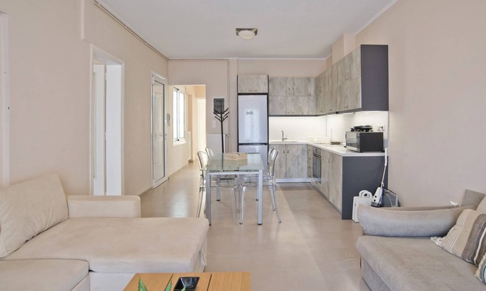 Piraeus Apartamento | Serene Living - Dos Habitaciones Piso, Capacidad 4