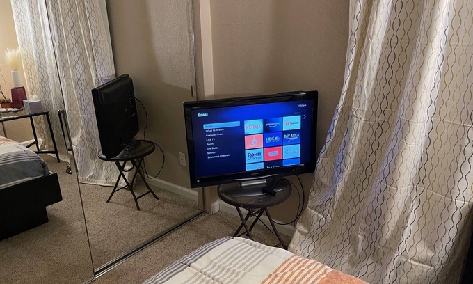 Dublin Condominio | Serene, lovely and furnished 1-bedroom with private bath for rent in Dublin, CA.