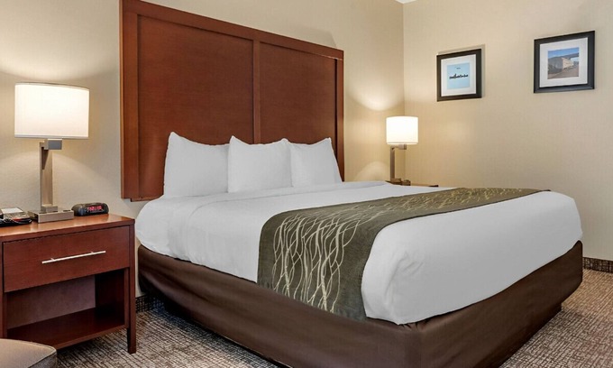 Meridian Casa | Serene Luxury Escape near Jimmy Rodgers Museum