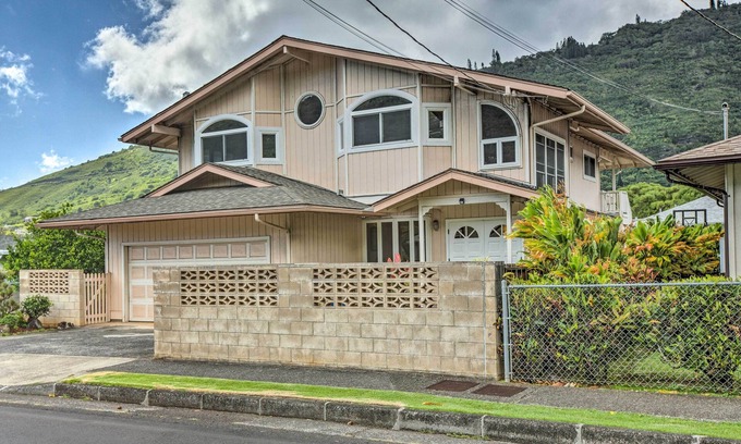 Manoa Casa | Sereno Manoa Valley Home w / Tropical Mtn. ¡Puntos de vista!