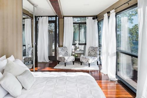 San Carlos Apartamento | Serene Oasis in the midst of Silicon Valley