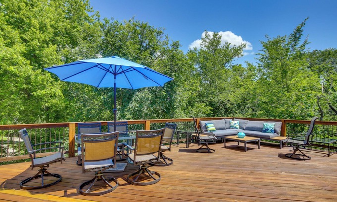 Pacific Casa | Serene Pacific Getaway: Deck, Grill & Fire Pit!