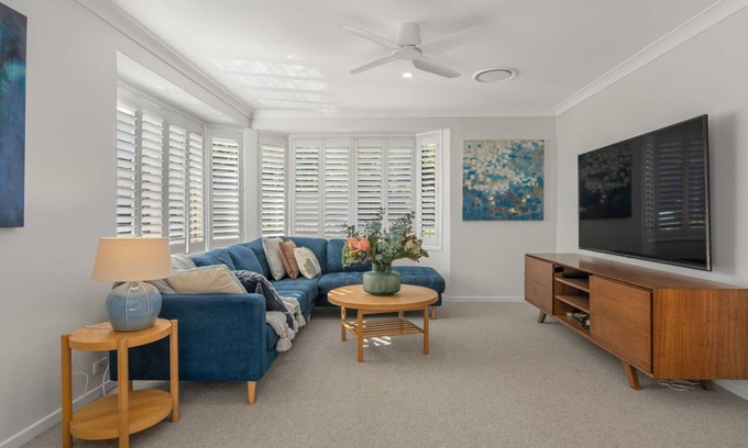 Culburra Beach Casa | Serene - Pet Friendly with Swimming Pool