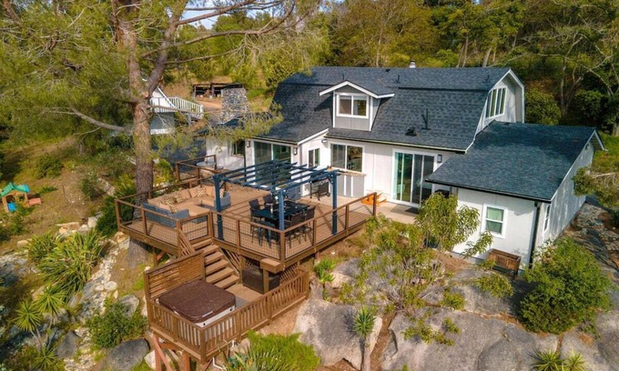 Fallbrook Casa | Serene Private Home, Sunset View+Hot Tub+EV Charge