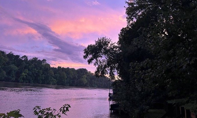 Camden Casa | Serene Riverfront Retreat near Historic Camden Sleeps 9 with RV Hookup, WiFi, AC