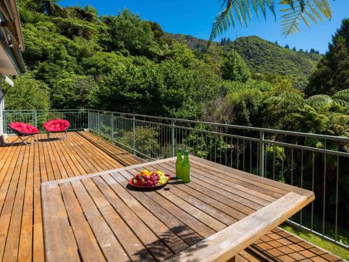Anakiwa Casa | Serene Sounds - Anakiwa Holiday Home