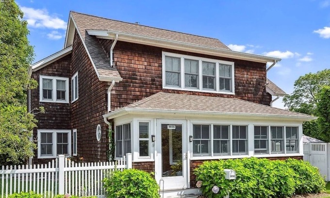 Southampton Casa | Serene Southampton Village Retreat