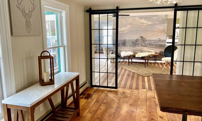 Maplecrest Casa | Serene Spacious Country Escape 200 Acres & Hiking!