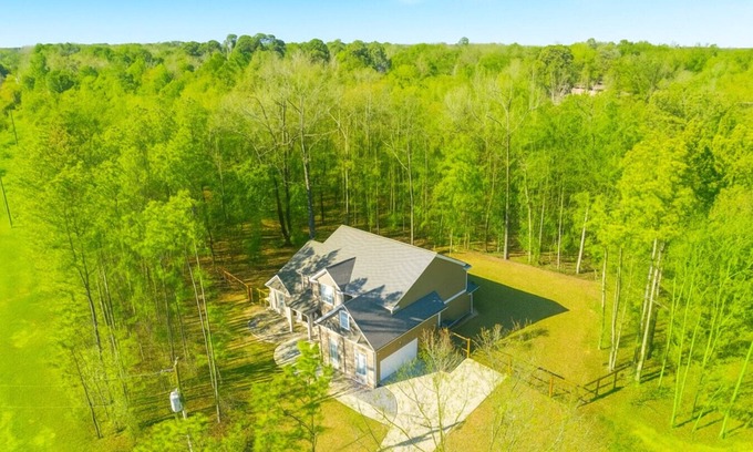 Upatoi Casa | Serene Stay | 4BR, Pets, Board Games, Near Golf!