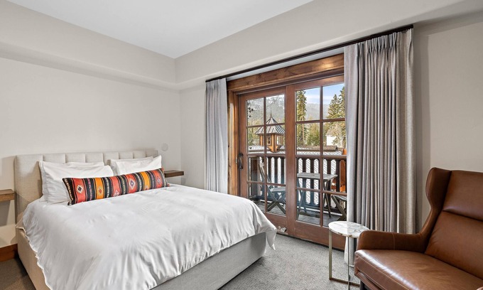 Tamarack Apartamento | Serene Studio with Balcony