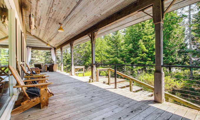Gills Rock Cabina | Serene Washington Island Getaway w/ Private Beach!