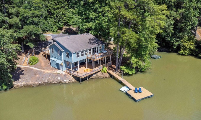 Covington Casa | Serene Waterfront Home @ Jackson Lake Escape