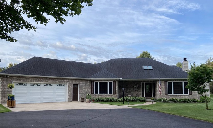 Stevens Point Casa | Serene, wooded, upscale home 2 miles from SentryWorld