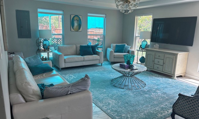 Flower Mound Casa | 3-bedroom bungalow in phenomenal Flower Mound with WiFi, AC