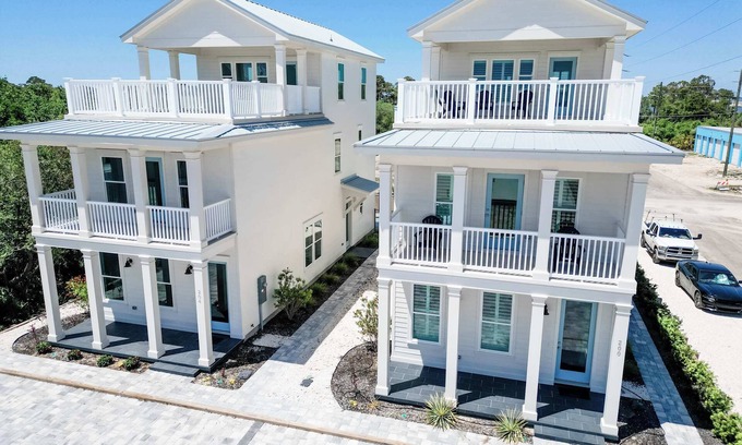 St. George Island Casa | Serenity by the Sea St George Island Pool Home