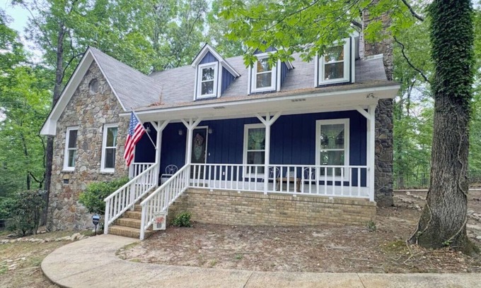 Auburn Apartamento | Football Parking Included! Beautiful Natural Private Lot Close to Everything!