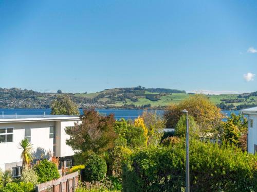 Richmond Heights Casa | Serenity Cottage - Taupo Holiday Home