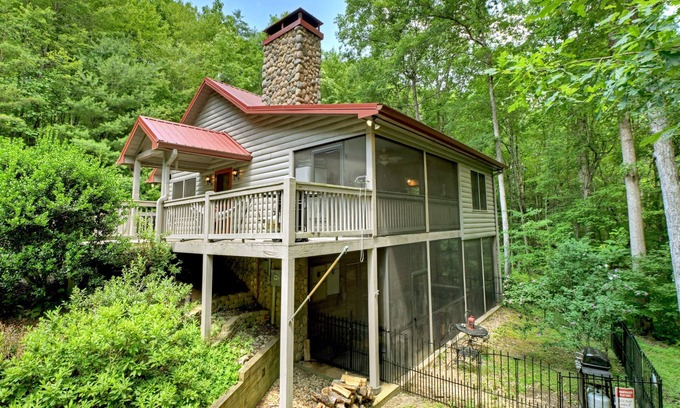 Copperhill Casa | Serenity Creek | Pet Friendly | Hot Tub | Fire Pit |