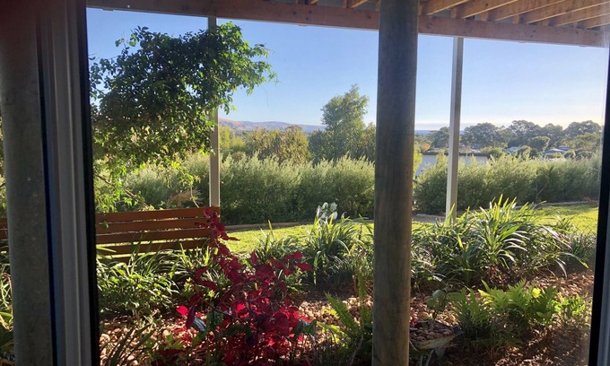 Normanville Apartamento | Serenity - Downstairs apartment with views and privacy