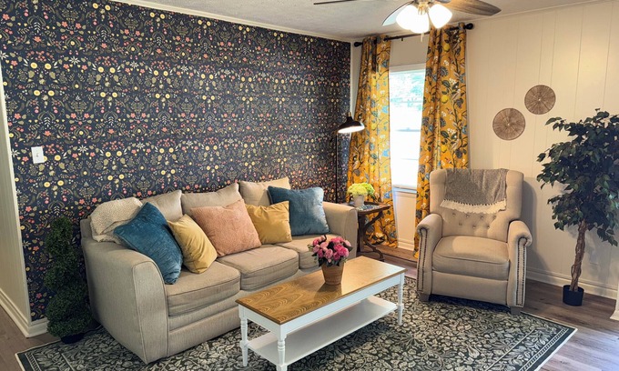 Covington Casa | Serenity Escape- 1/2 mile from the square