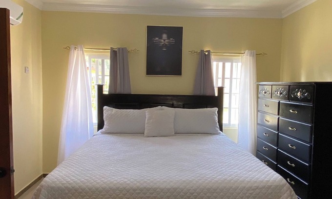 Runaway Bay Apartamento | Serenity Escape