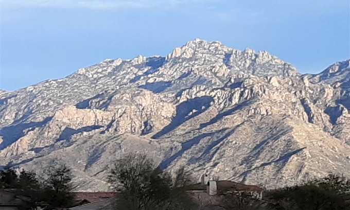Rancho Vistoso Casa | Serenity in the “Valley of Gold” / Glorious Mountain Views / SUMMER RATES!