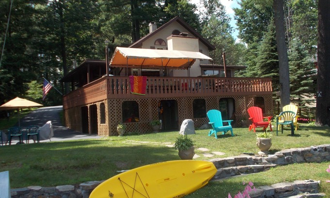 Lake George Casa | Serenity - Lake Front Home en Glen Lake, cerca del lago George