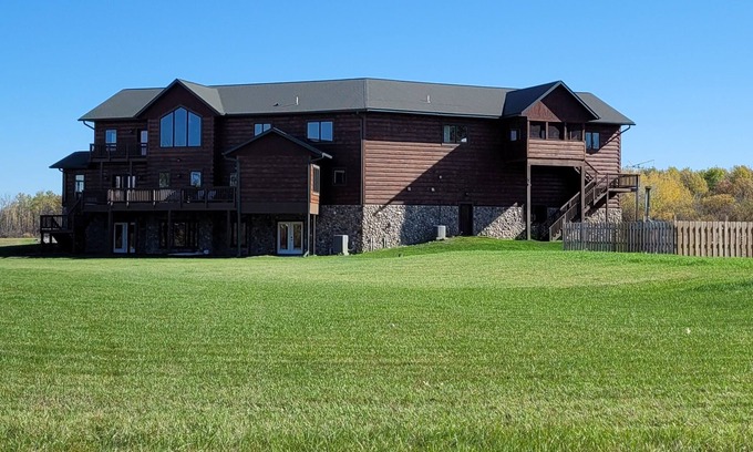 Hillman Casa | Serenity Lodge, gran finca de lujo de registro verdadero en el norte en 75 acres