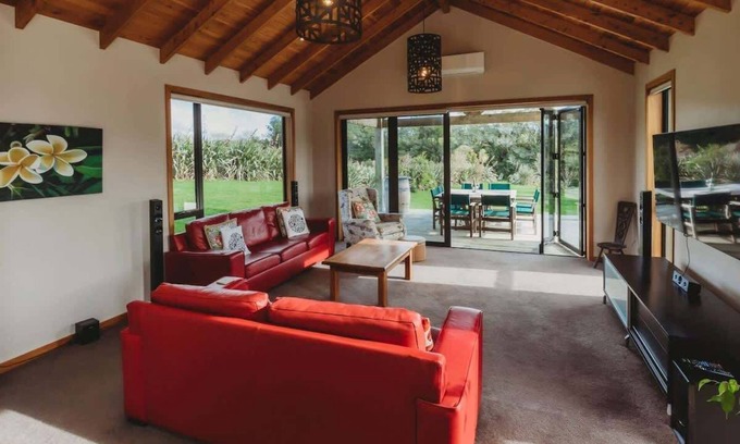 Egmont Village Casa | Serenity Lodge with River Views