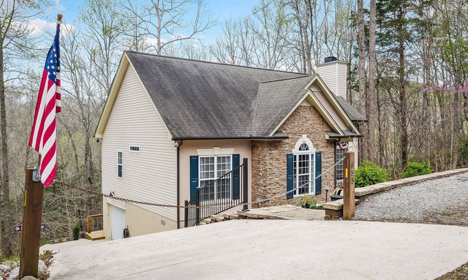 Smithville Cabina | Serenity Now On Center Hill Lake