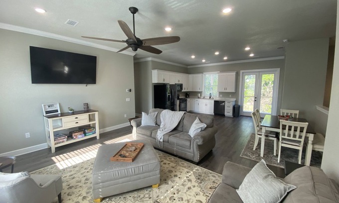 Mary Esther Casa | Serenity on the Water - Free Dock Access - Water Access - No Cleaning Fee