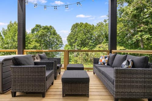 Maple Springs Casa | Serenity Peak Lodge by Carolina Mornings