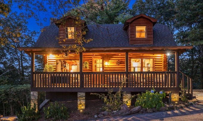 Greenville - Spartanburg Cabina | Serenity Summit~ Luxury Cabin Paris Mtn Greenville