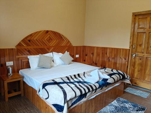 Ghiyagi Casa | Seri Pyramid View Home Stay Jibhi