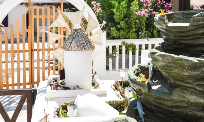 Livadi Apartamento | Serifos budget friendly next to the beach for 4