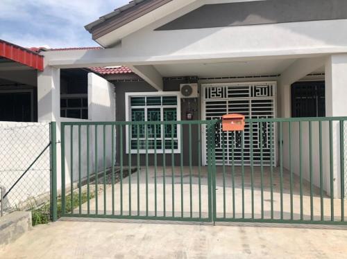 Rembia Casa | SEROJA HOMESTAY
