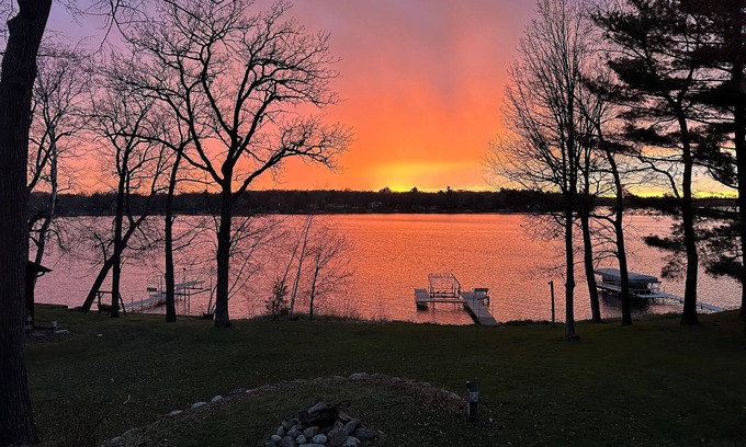 Deerwood Cabina | Serpent Lake Cabin Sleeps 13 Cuyuna Trail