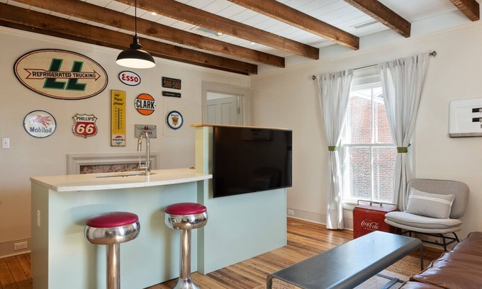 Belmont Apartamento | Service Station Apartment | Great Extended Stay in Dtwn Belmont