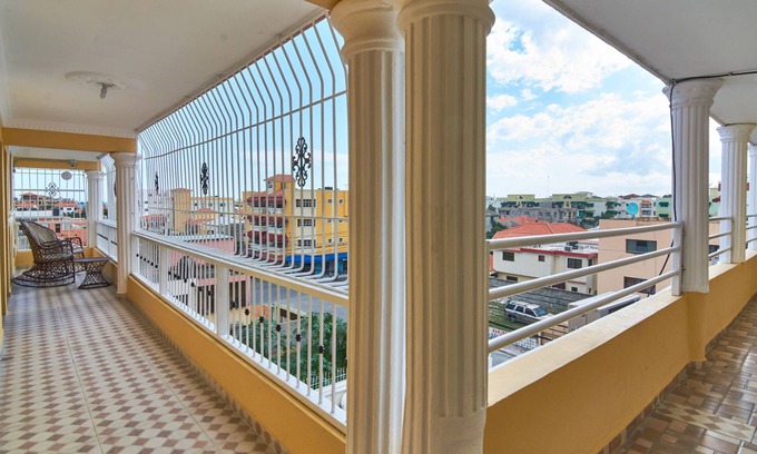 Corales del Sur Apartamento | Family 2 Bedroom 2 Bathroom Apartment With Gated Parking in Corales del Sur
