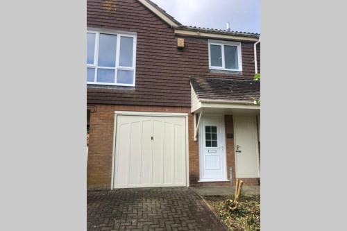Worcester Apartamento | Serviced Accommodation 2 bed Town House
