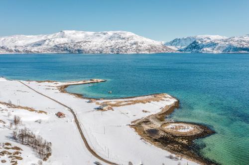 Tromso Casa | Serviced Farmhouse - Kvaløyvågen Gård