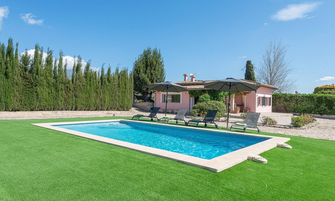 Lloseta Villa | Ses Veles - Tres Habitaciones Villa, Capacidad 6