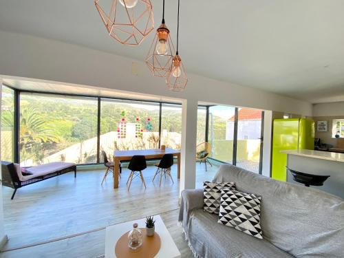 Santiago Casa | Sesimbra beach house for families, friends & remote workers
