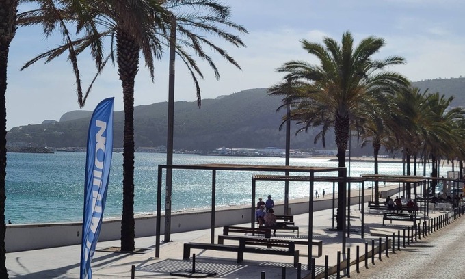 Santiago Apartamento | Sesimbra California Private Beach Front Apartment
