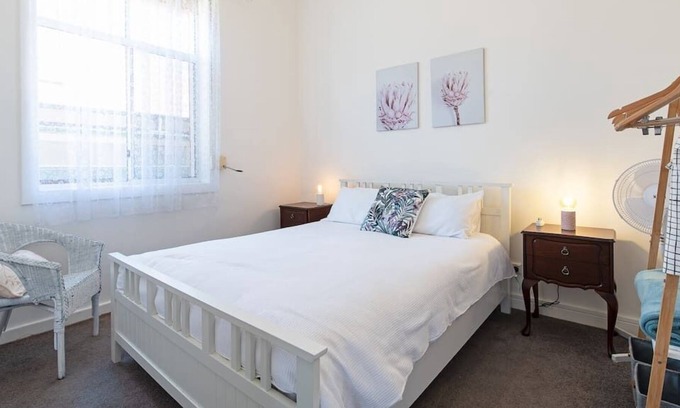 Henley Beach Apartamento | Settle in @ Henley: Cosy Hidden Gem with parking